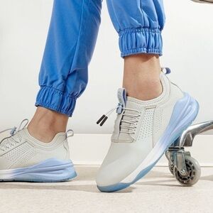 Clove Gray Matter Nursing Sneakers Running Shoes Women’s size 7